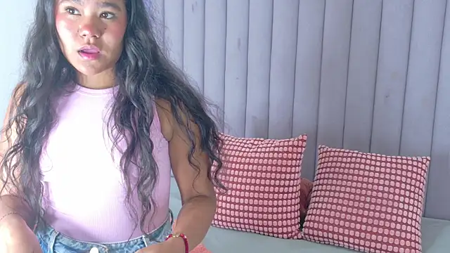 Snapshot of AhslyEvans__ chatting on 19, 6, 2026 AhslyEvans online show from 19, 6, 2026