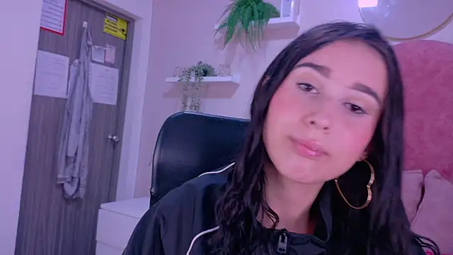 Snapshot of StarrMoon__ chatting on 28, 3, 2026 StarrMoon online show from 28, 3, 2026