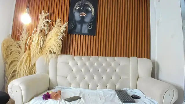 Snapshot of Brenda_Thomp chatting on 13, 6, 2026 Brenda Thomp online show from 13, 6, 2026