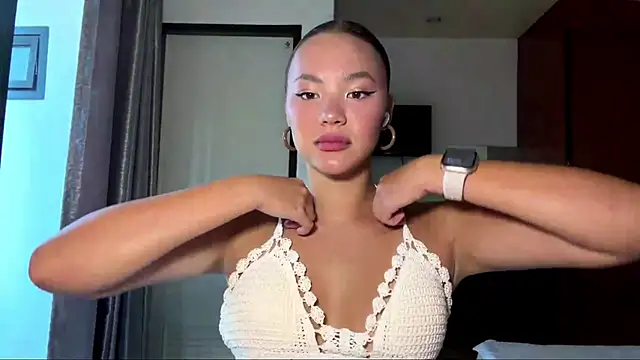 Snapshot of kamila_18_french chatting on 23, 3, 2026 kamila 18 french online show from 23, 3, 2026