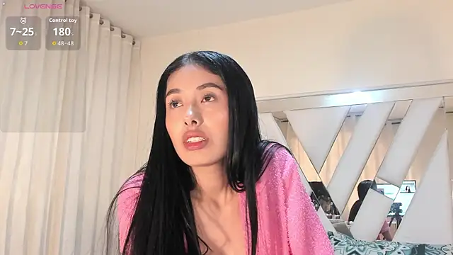 candy skyy online show from 18, 4, 2026