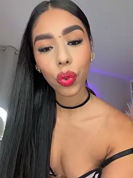 Snapshot of Rossie_Blooms chatting on 17, 5, 2026 Rossie Blooms online show from 17, 5, 2026