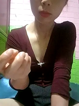 AmyLinee01 online show from 7, 4, 2026