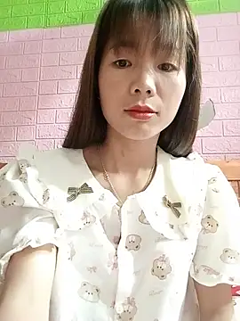 Snapshot of AmyLinee01 chatting on 8, 8, 2026 AmyLinee01 online show from 8, 8, 2026