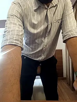 Daddyfuck34 online show from 17, 4, 2026