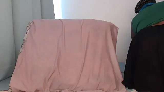 Snapshot of Lucia-boobs chatting on 5, 7, 2026 Lucia-boobs online show from 5, 7, 2026