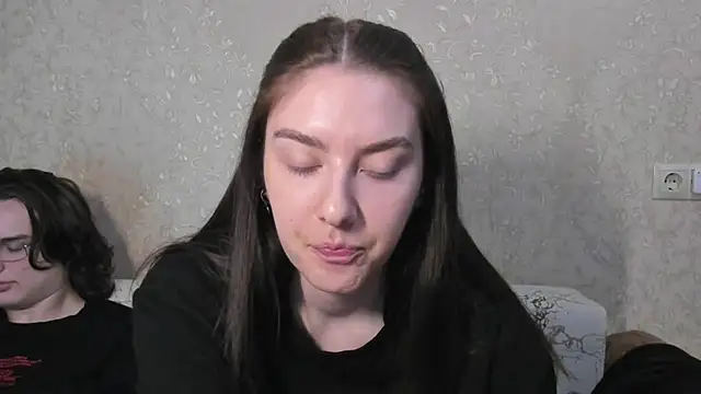 Snapshot of muuur_love231 chatting on 4, 4, 2026 muuur love231 online show from 4, 4, 2026