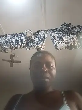Snapshot of Bobqeen1 chatting on 8, 7, 2026 Bobqeen1 online show from 8, 7, 2026