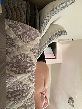 DaddysLiLNaughtyWife online show from 25, 3, 2026