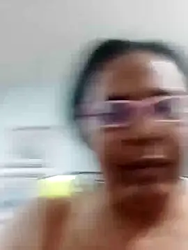 Snapshot of sexymomsn chatting on 9, 4, 2026 sexymomsn online show from 9, 4, 2026