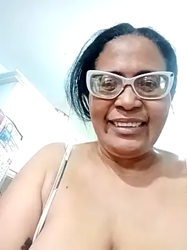 Snapshot of sexymomsn chatting on 25, 4, 2026 sexymomsn online show from 25, 4, 2026