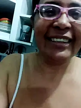 Snapshot of sexymomsn chatting on 8, 5, 2026 sexymomsn online show from 8, 5, 2026