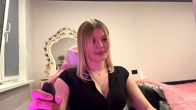 Snapshot of SweettAnny chatting on 17, 5, 2026 SweettAnny online show from 17, 5, 2026