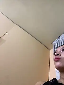 Snapshot of Itze_Mua chatting on 7, 5, 2026 Itze Mua online show from 7, 5, 2026
