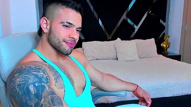 Snapshot of Raytorres chatting on 27, 4, 2026 Raytorres online show from 27, 4, 2026
