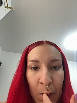 Snapshot of Amelie-RedHoney chatting on 6, 4, 2026 Amelie-RedHoney online show from 6, 4, 2026