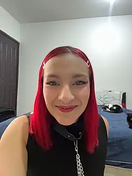 Snapshot of Amelie-RedHoney chatting on 3, 5, 2026 Amelie-RedHoney online show from 3, 5, 2026