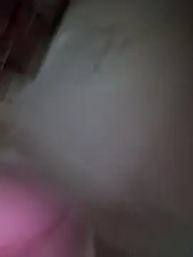 Snapshot of _Yourpussy_ chatting on 17, 4, 2026 Yourpussy online show from 17, 4, 2026