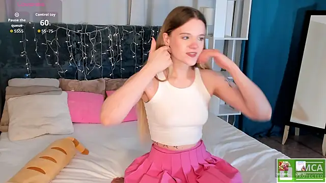 Emma peach online show from 31, 3, 2026