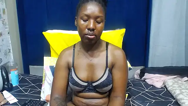 Snapshot of Candylips22 chatting on 14, 7, 2026 Candylips22 online show from 14, 7, 2026