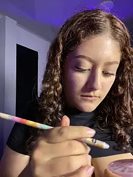 Snapshot of Amber_rosse_outdoors chatting on 9, 4, 2026 Amber rosse outdoors online show from 9, 4, 2026