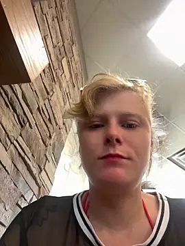 mango-kitty online show from 13, 7, 2026