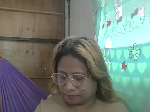 Snapshot of PinayChristine chatting on 9, 6, 2026 PinayChristine online show from 9, 6, 2026
