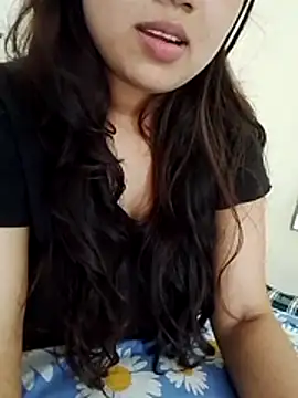 Snapshot of Curvy_Divaa chatting on 5, 4, 2026 Curvy Divaa online show from 5, 4, 2026
