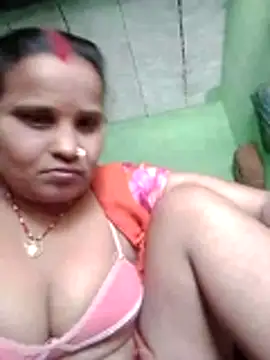 Snapshot of Shivani09900 chatting on 2, 6, 2026 Shivani09900 online show from 2, 6, 2026