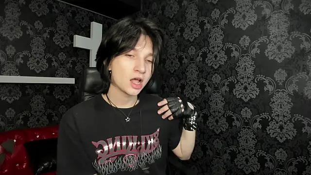 Snapshot of AdonBev chatting on 7, 5, 2026 AdonBev online show from 7, 5, 2026
