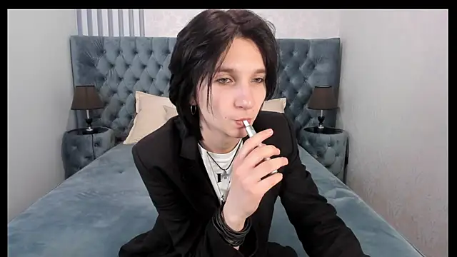 Snapshot of AdonBev chatting on 20, 5, 2026 AdonBev online show from 20, 5, 2026