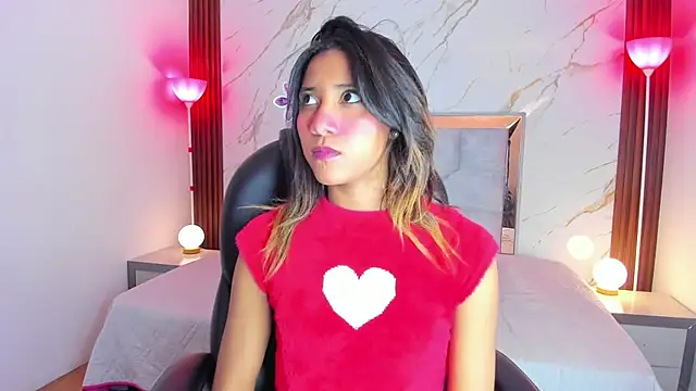 Snapshot of EsperanzaMora chatting on 27, 4, 2026 EsperanzaMora online show from 27, 4, 2026