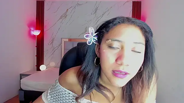 Snapshot of EsperanzaMora chatting on 12, 5, 2026 EsperanzaMora online show from 12, 5, 2026