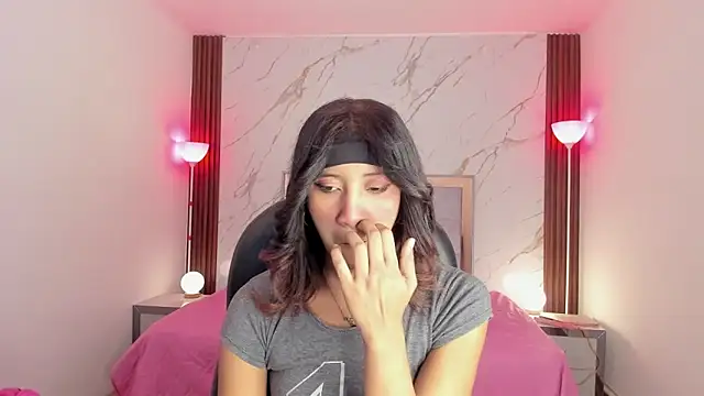 Snapshot of EsperanzaMora chatting on 15, 5, 2026 EsperanzaMora online show from 15, 5, 2026