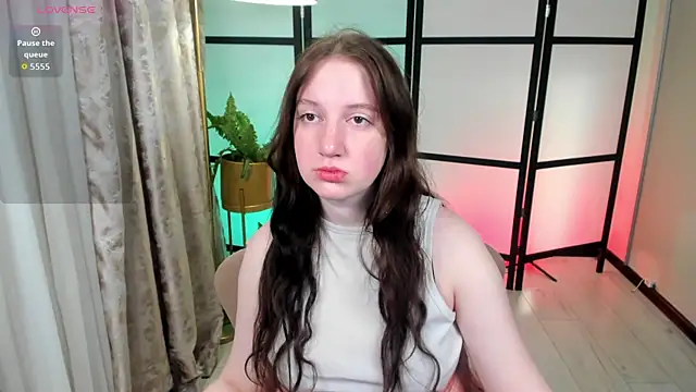 Snapshot of Elisabeth_Binder chatting on 6, 4, 2026 Elisabeth Binder online show from 6, 4, 2026