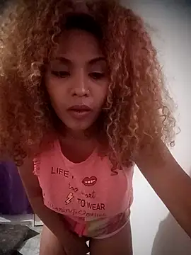 Snapshot of SolashLitzy_Curly chatting on 11, 6, 2026 SolashLitzy Curly online show from 11, 6, 2026