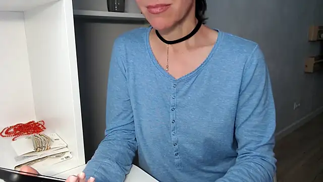 LadyL2026 online show from 22, 5, 2026