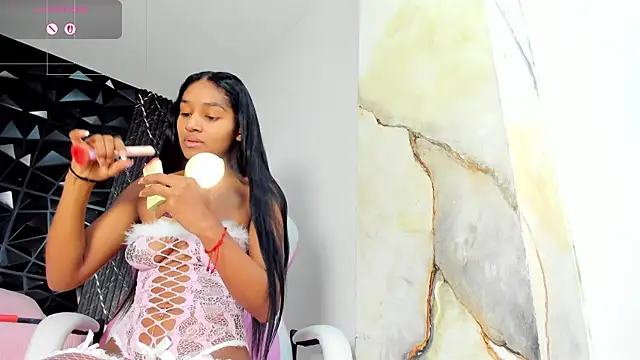 Snapshot of Angelicamayson chatting on 6, 8, 2026 Angelicamayson online show from 6, 8, 2026