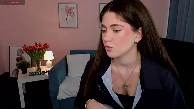 Snapshot of SunnyBloss chatting on 17, 6, 2026 SunnyBloss online show from 17, 6, 2026