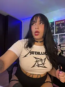Snapshot of Hinataaa_ chatting on 7, 4, 2026 Hinataaa online show from 7, 4, 2026