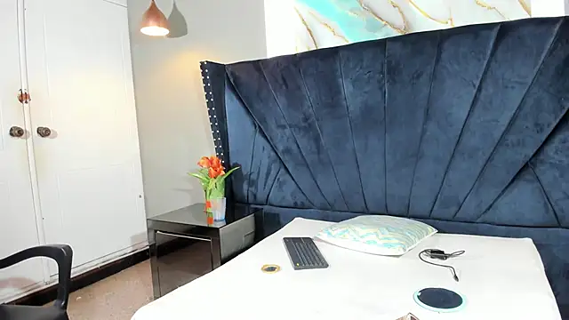 Snapshot of Sara_Hanks chatting on 28, 3, 2026 Sara Hanks online show from 28, 3, 2026