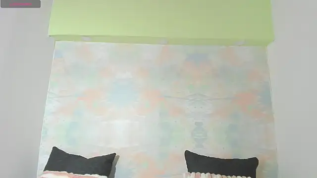 Snapshot of Sara_Hanks chatting on 28, 4, 2026 Sara Hanks online show from 28, 4, 2026