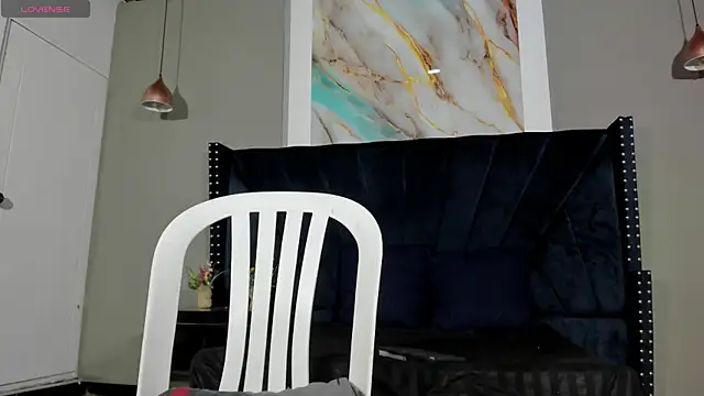 Snapshot of Sara_Hanks chatting on 6, 6, 2026 Sara Hanks online show from 6, 6, 2026