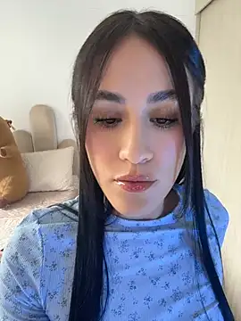 Snapshot of SerenaFox_ chatting on 7, 5, 2026 SerenaFox online show from 7, 5, 2026