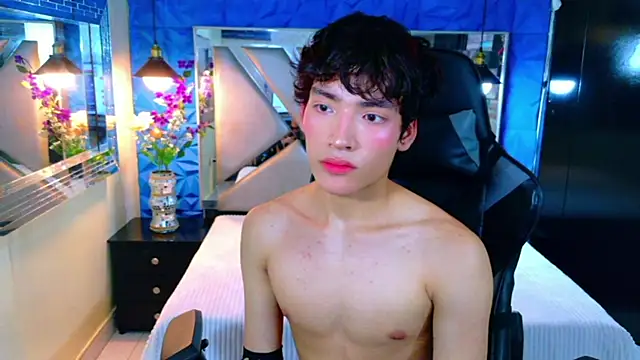 Snapshot of IsaacNovaa chatting on 28, 3, 2026 IsaacNovaa online show from 28, 3, 2026