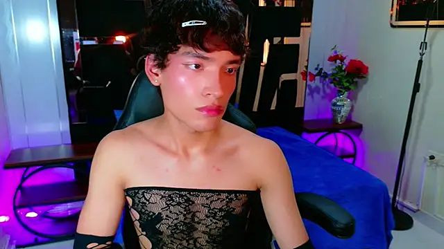 Snapshot of IsaacNovaa chatting on 7, 4, 2026 IsaacNovaa online show from 7, 4, 2026