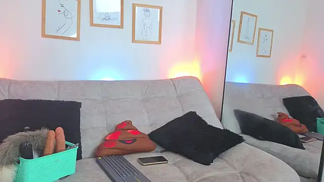 Snapshot of CharlotteCopper_ chatting on 16, 4, 2026 CharlotteCopper online show from 16, 4, 2026