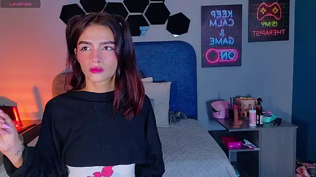 Snapshot of Charlott__18 chatting on 25, 6, 2026 Charlott 18 online show from 25, 6, 2026