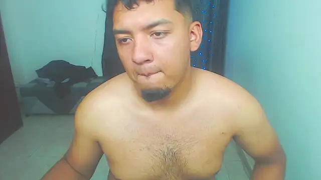 Snapshot of Itsdavidxxx chatting on 7, 5, 2026 Itsdavidxxx online show from 7, 5, 2026