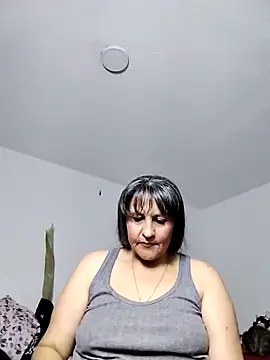 Merlyna Goldenss online show from 15, 4, 2026